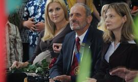 KU studentams - diplomų gavimo metas