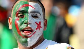 PAR 2010: JAV futbolininkai įveikė alžyriečius ir iškopė į aštuntfinalį