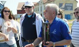 Jachta "Lietuva" išplaukė į didžiųjų burlaivių regatą