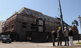 Pradėtas griauti Klaipėdos dramos teatro priestatas