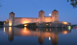 Savonlinos festivalis: prabangios operos pilyje