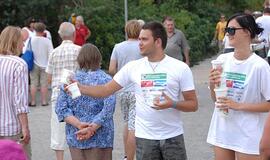 Vienkartinės peleninės į paplūdimius neprasiveržia