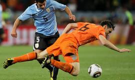 PAR 2010: olandai pusfinalyje įveikė Urugvajaus komandą