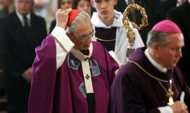 Arkikatedroje meldžiamasi už Algirdo Brazausko vėlę