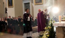 Arkikatedroje meldžiamasi už Algirdo Brazausko vėlę