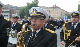 Spalvinga eisena nuskaidrino Jūros šventės nuotaiką