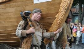 Spalvinga eisena nuskaidrino Jūros šventės nuotaiką