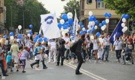 Spalvinga eisena nuskaidrino Jūros šventės nuotaiką