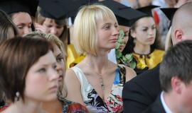 Klaipėdos valstybinės kolegijos absolventams įteikti diplomai