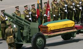 Prezidentas Algirdas Brazauskas išlydimas į Paskutinę kelionę