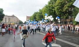 Spalvinga eisena nuskaidrino Jūros šventės nuotaiką