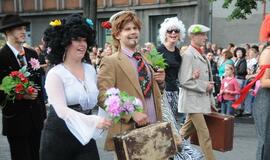 Spalvinga eisena nuskaidrino Jūros šventės nuotaiką