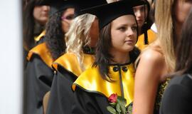 Klaipėdos valstybinės kolegijos absolventams įteikti diplomai