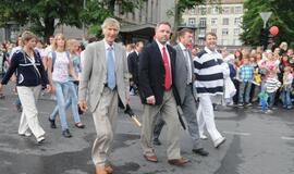 Spalvinga eisena nuskaidrino Jūros šventės nuotaiką