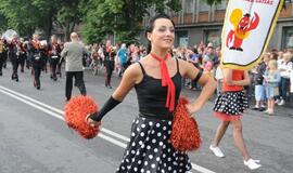 Spalvinga eisena nuskaidrino Jūros šventės nuotaiką