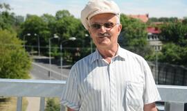 Naujasis pėsčiųjų tiltas per geležinkelį