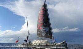 Iš plastikinių butelių pagamintas laivas įveikė Ramųjį vandenyną