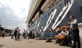 Klaipėdoje - kruizinis laivas "Mein shiff"