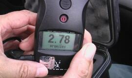 Į griovį prie Gindulių nustumtas automobilis