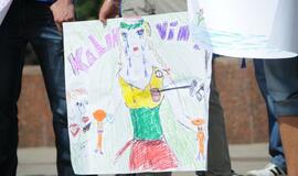 Klaipėdoje - akcija "Lietuvi, įkalk vinį į kubilą!"