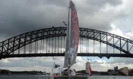 Iš plastikinių butelių pagamintas laivas įveikė Ramųjį vandenyną