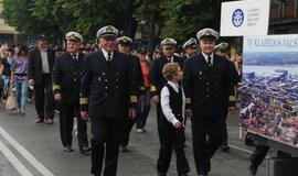 Spalvinga eisena nuskaidrino Jūros šventės nuotaiką