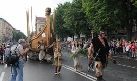 Spalvinga eisena nuskaidrino Jūros šventės nuotaiką