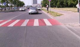 Mergina partrenkta pėsčiųjų perėjoje