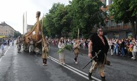 Spalvinga eisena nuskaidrino Jūros šventės nuotaiką