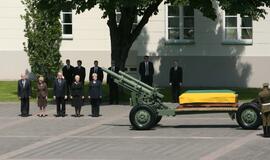 Prezidentas Algirdas Brazauskas išlydimas į Paskutinę kelionę