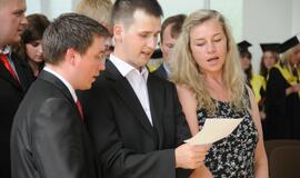 Klaipėdos valstybinės kolegijos absolventams įteikti diplomai