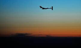 Saulės baterijų varomo lėktuvo bandomasis skrydis