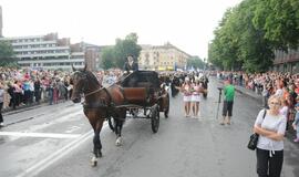 Spalvinga eisena nuskaidrino Jūros šventės nuotaiką