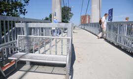 Naujasis pėsčiųjų tiltas per geležinkelį