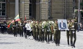 Prezidentas Algirdas Brazauskas išlydimas į Paskutinę kelionę