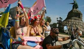 "Femen" aktyvistės paminėjo Ukrainos nepriklausomybės metines