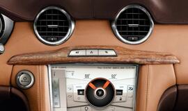 "Fisker" pristato hibridinį "Karma plug-in" automobilį