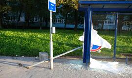 Klaipėdos Debreceno gatvėje suniokota stotelė