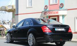 "Biuras" ant ratų: "Apple" ir "Brabus" sedanas "iBusiness"