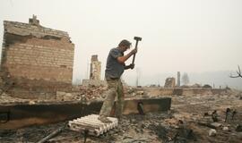 Rusijos miškuose tęsiasi gaisrai, Maskvą toliau gaubia smogas