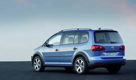 "Volkswagen" pristatė naują "CrossTouran" modelį