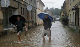 Europoje potvyniai nusinešė 8 žmonių gyvybes