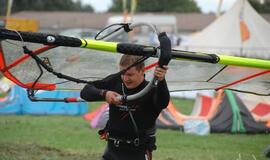 Svencelėje vyksta jėgos aitvarų varžybos