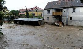 Europoje potvyniai nusinešė 8 žmonių gyvybes