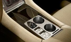 "Fisker" pristato hibridinį "Karma plug-in" automobilį