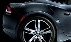 "Fisker" pristato hibridinį "Karma plug-in" automobilį