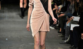 2010-ųjų ruduo: raudonas, aksominis