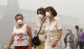 Rusijos miškuose tęsiasi gaisrai, Maskvą toliau gaubia smogas