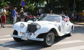 Palangoje vyksta amerikietiškų automobilių sąskrydis