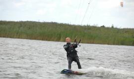 Svencelėje vyksta jėgos aitvarų varžybos